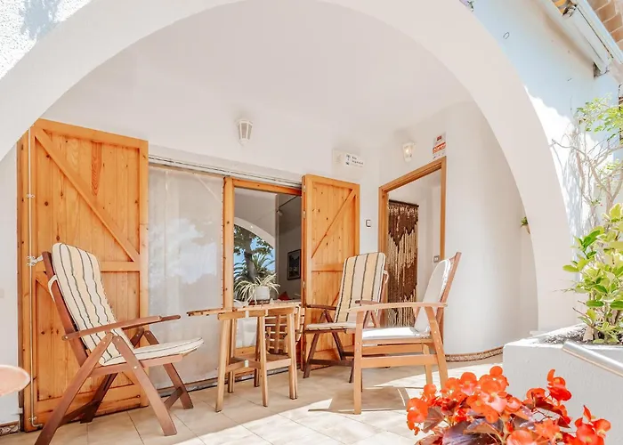 Beach Front Home In Platja D'Aro With Wifi